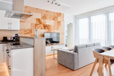 Płyty kamienne fasadowe na ściany do wewnątrz kuchni salonu loftu 30x60x2 cm